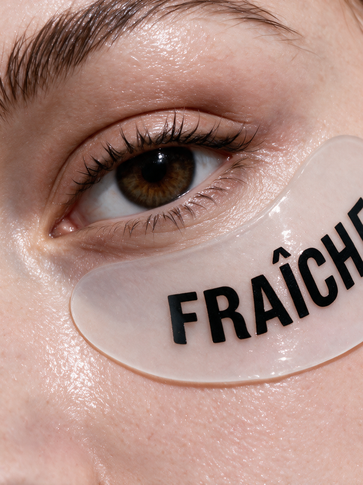 Patchs en silicone et maquillage : l'astuce contre les retombées de fard